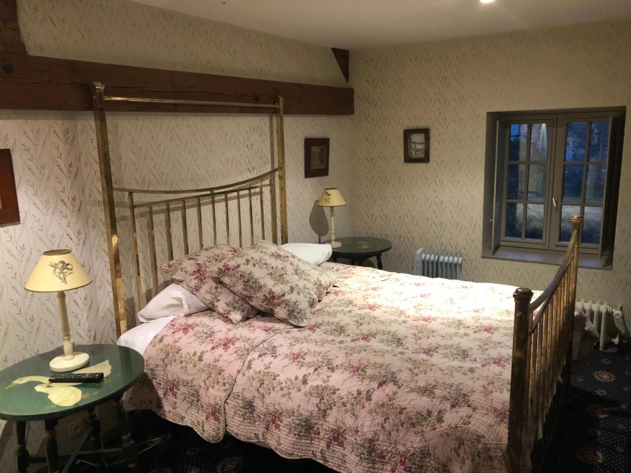 Hotel Manoir De La Riviere Saint-Louet-sur-Seulles Esterno foto